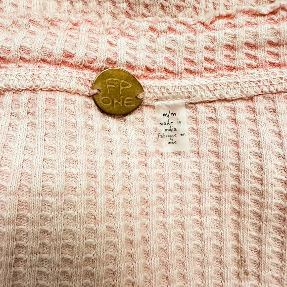SOLD ❗️Free People Colt Waffle Knit Thermal Long Sleeve Raw Hem Top NWT Size M - Picture 9 of 12